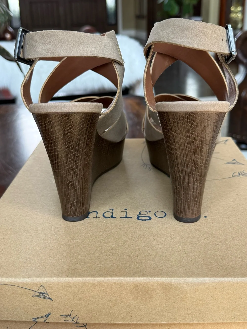 Indigo Taupe Platform shoes - size 7.5
